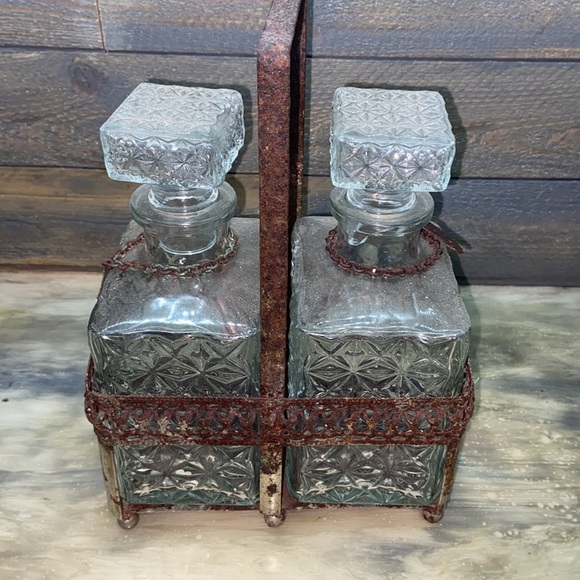 Vintage whiskey containers and holder - Picture 8 of 8